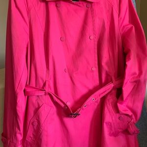 Beautiful pink gabardine with hoody.